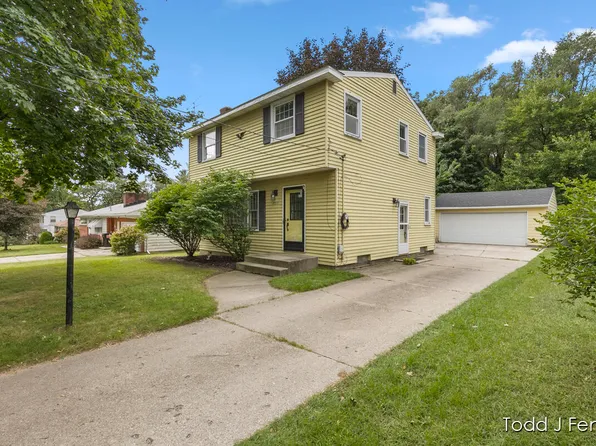 2355 Gaynor Ave NW, Grand Rapids, MI 49544