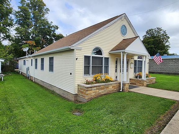 2nd image of 107 E Academy St