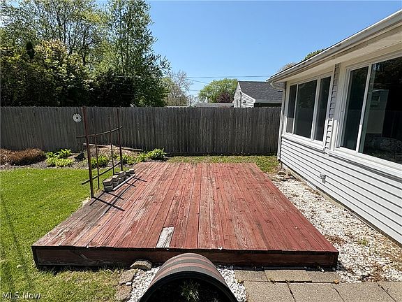5th image of 1942 E 41st St