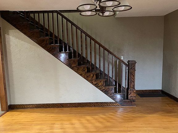 Open stairwell / dining room