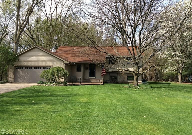 1st image of 719 Barberry Ave