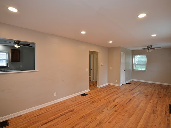 2nd image of 8412 Wicklow Ave