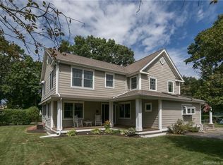 16 Town Rd, Niantic, CT 06357