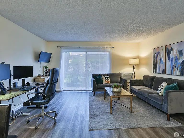1731 Ellis St #11 — Photo 5