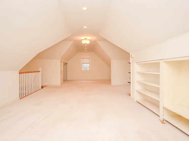 9108 Weant Dr — Photo 36