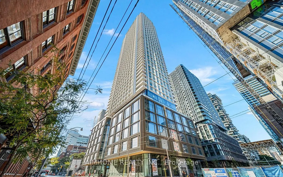 Building Photo - 88 Queen St E #701
