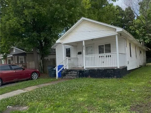 203 Charlotte Ave, Suffolk, VA 23434