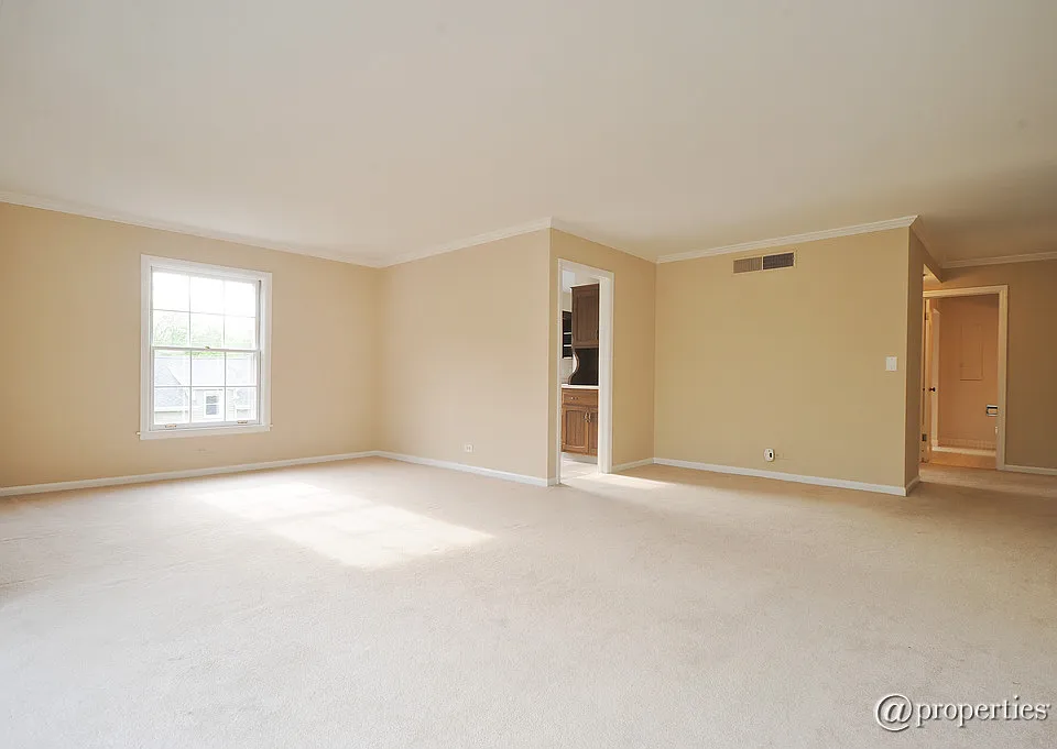 Living Room/Dining Room