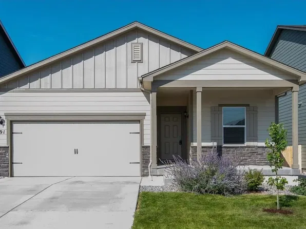 391 Spruce St, Bennett, CO 80102
