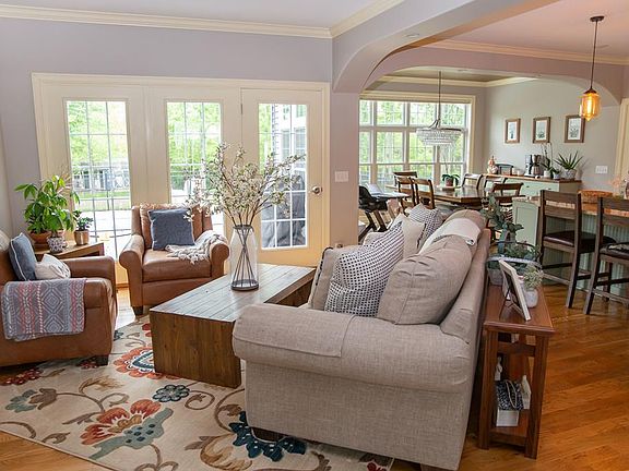 4th image of 315 Wexford Ln
