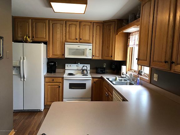 3rd image of 13144 Blackwood Dr