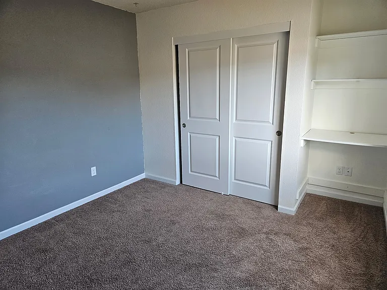 51192 SW Klompen St — Photo 8