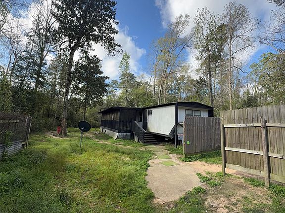 3rd image of 504 Bob Wills Rd