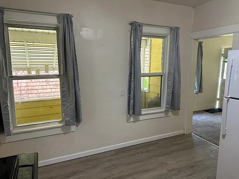 353 Harris St — Photo 18