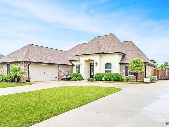 2nd image of 6001 Waterford Ln