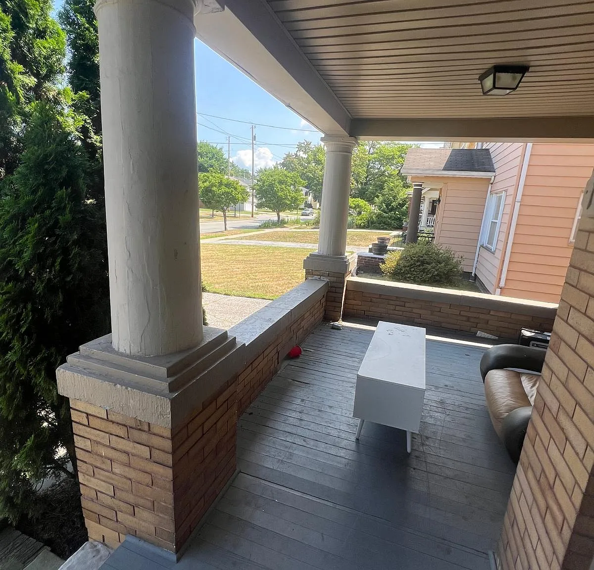 4 bed, 1.5 bath, 2000 sqft, $3,400 — Photo 2