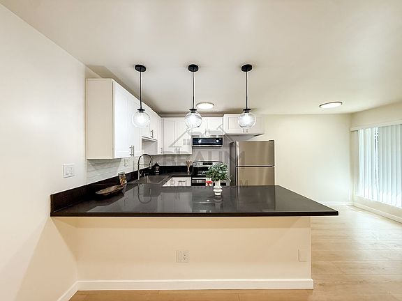 5th image of 5611 Fulcher Ave #3