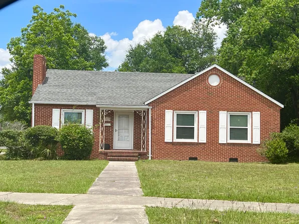 215 Live Oak Ave E, Defuniak Springs, FL 32435