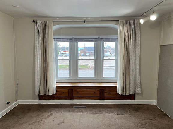 5th image of 2515 W Jackson St