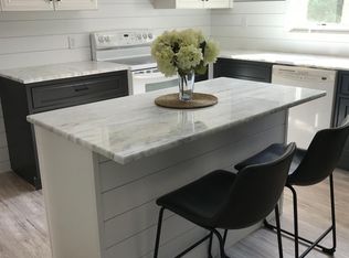 1 Evans Ave, Bedford, MA 01730