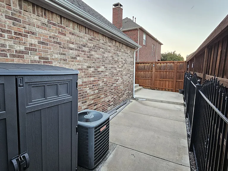 8207 Persimmon St — Photo 26