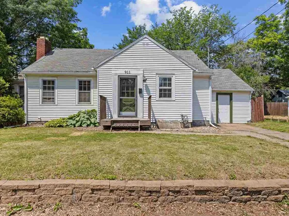911 S Van Buren St, Iowa City, IA 52240