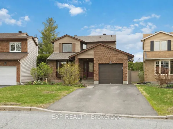 31 Four Seasons Dr, Ottawa, ON K2E 7P9