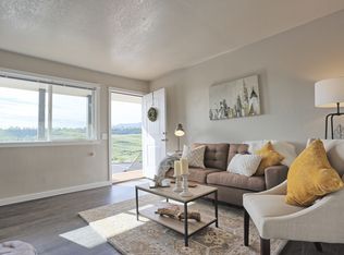 1260 Boulder Dr, Casper, WY 82601