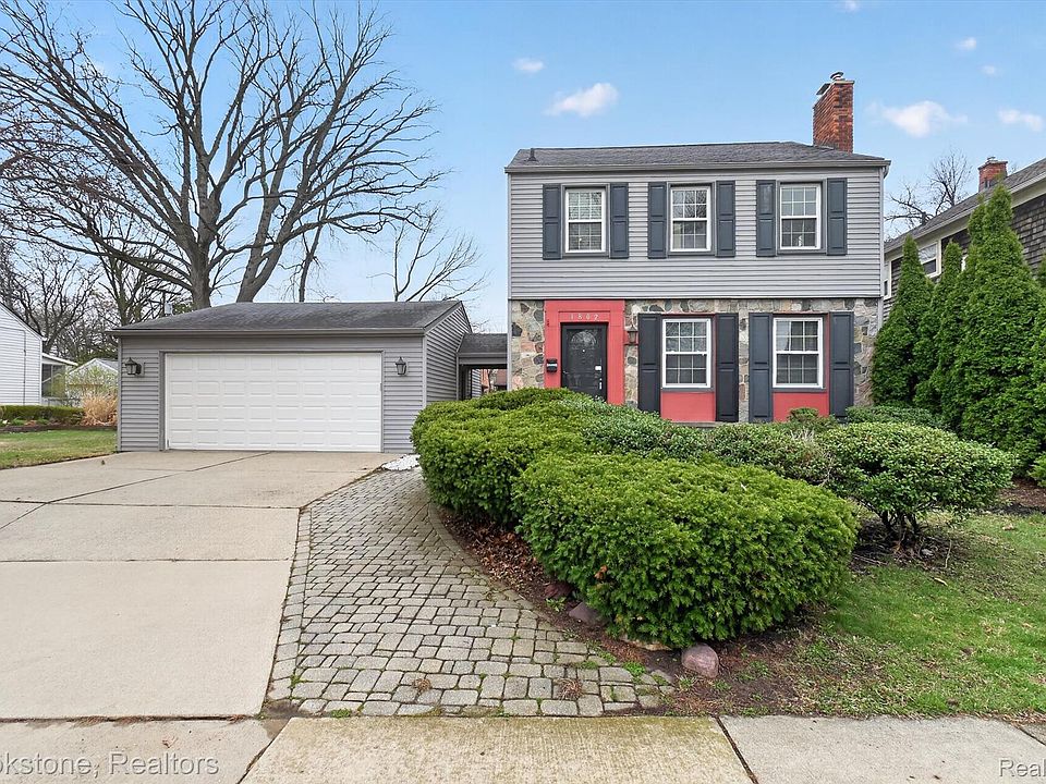 1st image of 1802 W Farnum Ave