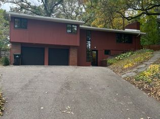 1520 Edgewater Ave, Arden Hills, MN 55112