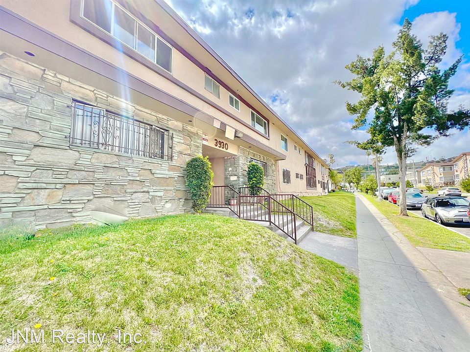 1st image of 3930 Nicolet Ave #10