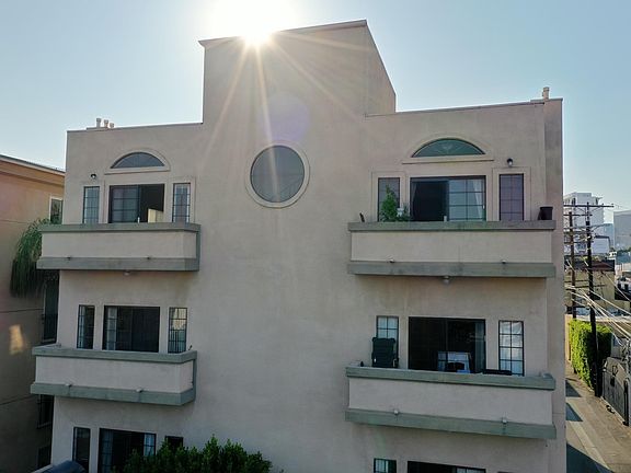 3rd image of 1415 Rexford Dr APT 301
