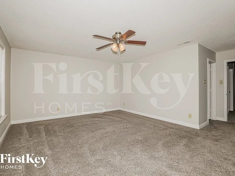 1443 Dowell St — Photo 10