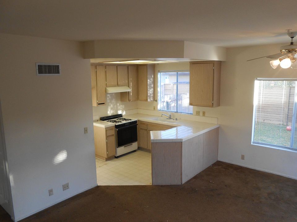 553 Victoria St Costa Mesa CA Zillow
