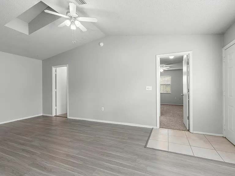 Ceiling Fan & Grand Entry