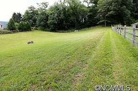 3rd image of 214 Knollwood Dr