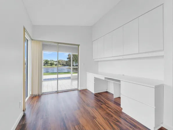 2515 Egret Lake Drive, Greenacres, FL 33413