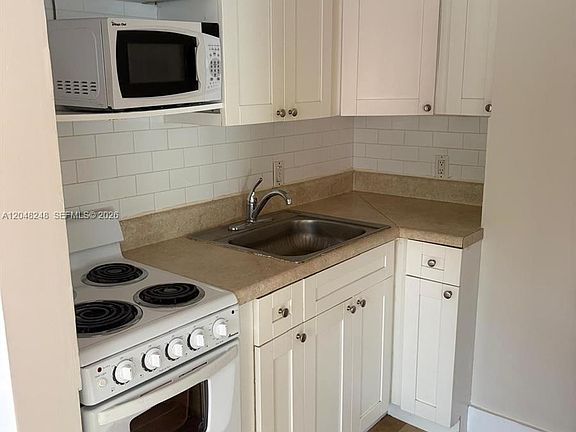 5th image of 544 NE 62nd St #544-8