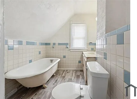 923 Stillman St — Photo 7