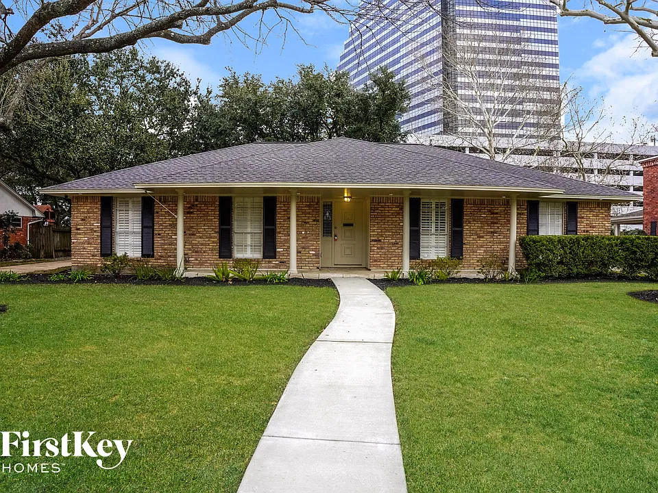 2507 Blue Willow Dr