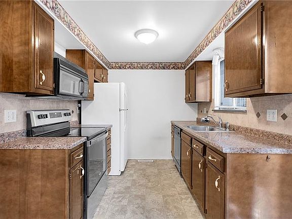 5th image of 105 Serendipity Dr