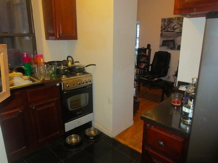 1st image of 84 E 4th St