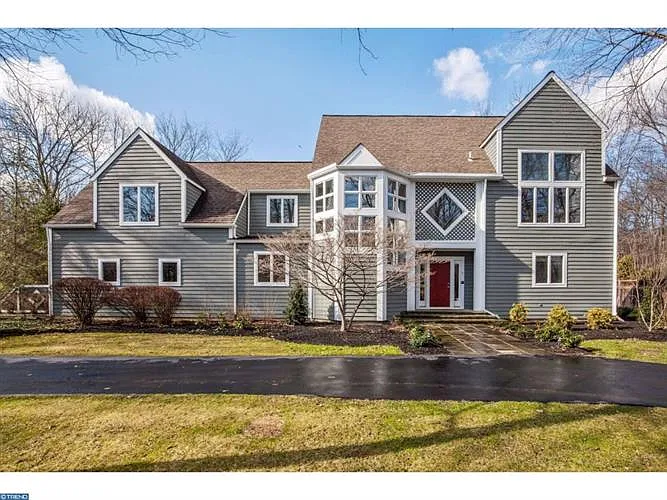 18 Andrews Ln photo 1