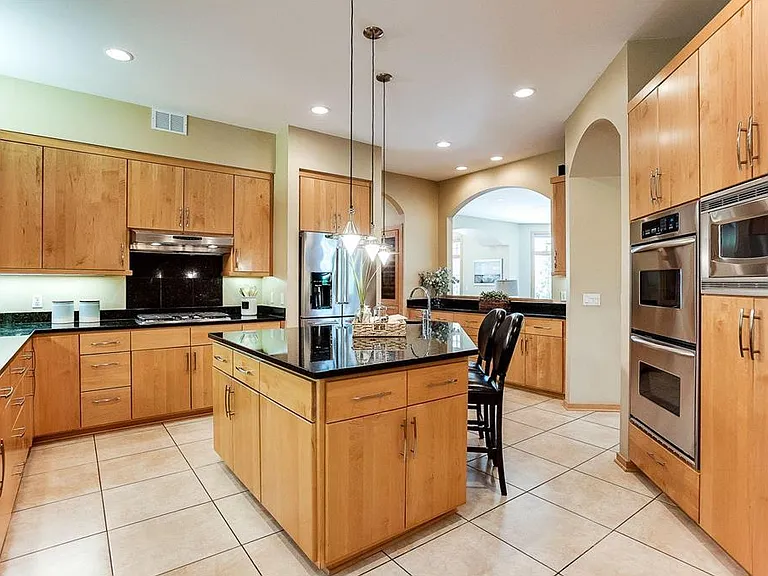 21892 Byron Cir — Photo 11