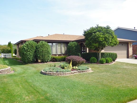 2nd image of 6328 Knollwood Dr