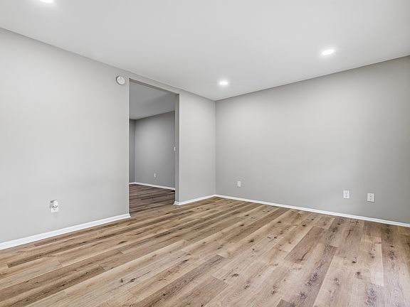 3rd image of 3417 Luewan Dr
