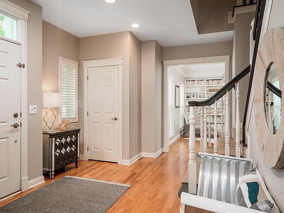 2nd image of 4102 Hammersmith Cir