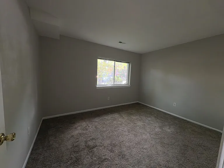 621 Ivy League Ln — Photo 34