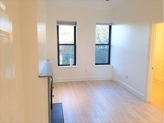 5th image of 464 11th St #3A