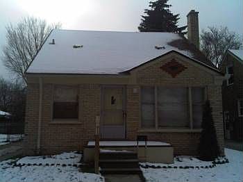 1st image of 17171 Woodbine St